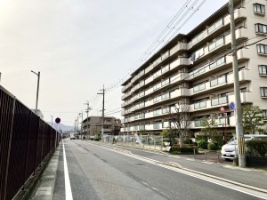 大津市大萱、マンションの画像です