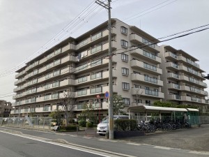 大津市大萱、マンションの画像です