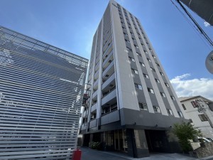 大津市打出浜、マンションの外観画像です