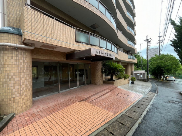 大津市皇子が丘、マンションの画像です