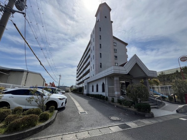 草津市青地町、マンションの画像です