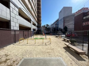 大津市桜野町、マンションの画像です