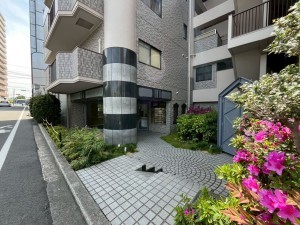 大津市大萱、マンションの画像です