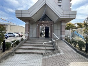 草津市青地町、マンションの画像です