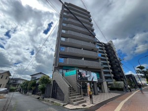 大津市西の庄、マンションの画像です