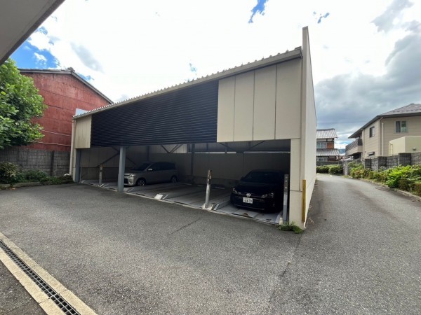 大津市西の庄、マンションの画像です