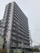 大津市南郷、マンションの画像です