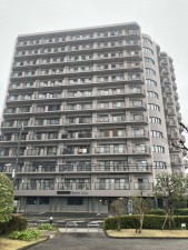 大津市南郷、マンションの画像です