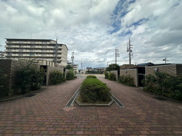一宮市八幡、マンションの画像です