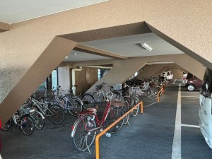 一宮市浅井町江森、マンションの画像です