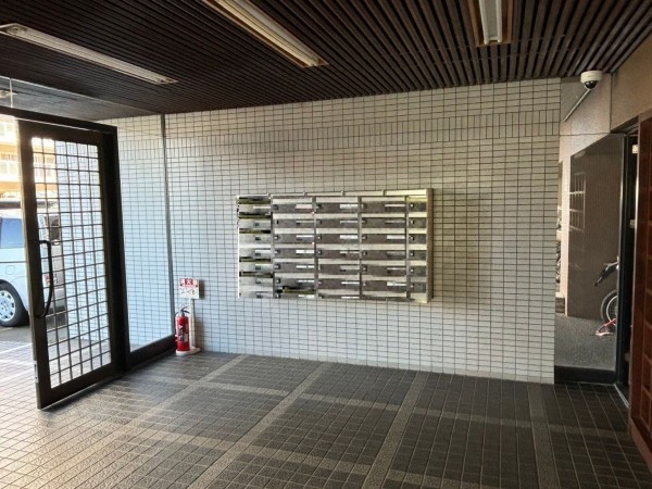 一宮市浅井町江森、マンションの画像です