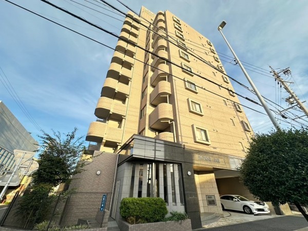 一宮市大宮、マンションの外観画像です