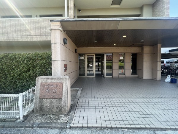 広島市西区井口、マンションの外観画像です