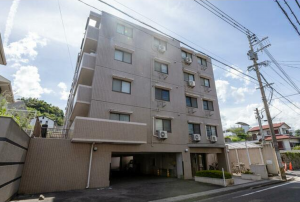 鹿児島市唐湊、マンションの外観画像です