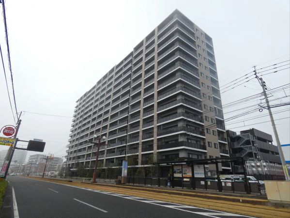 鹿児島市上荒田町、マンションの外観画像です