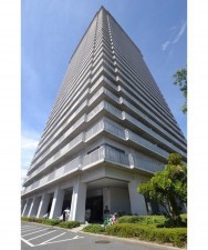 岡山市北区国体町、マンションの外観画像です