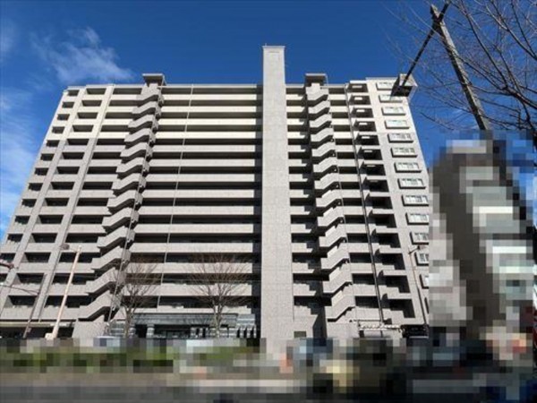 岡山市北区中山下、マンションの画像です