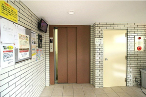 岡山市北区伊島町、マンションの画像です