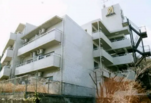 岡山市北区伊島町、マンションの外観画像です