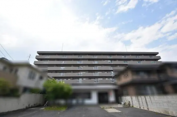 岡山市北区今村、マンションの画像です