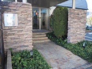 岡山市北区今、マンションの外観画像です