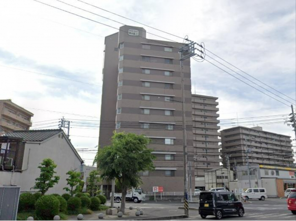 岡山市北区東古松、マンションの外観画像です