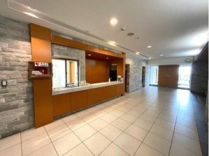 岡山市北区上中野、マンションのエントランス画像です