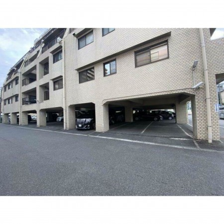 岡山市北区桑田町、マンションの画像です