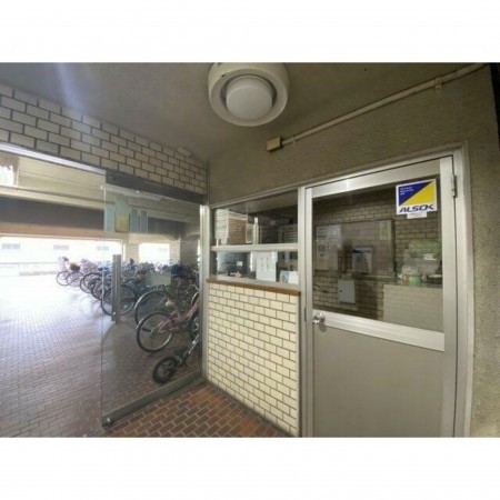 岡山市北区桑田町、マンションの画像です
