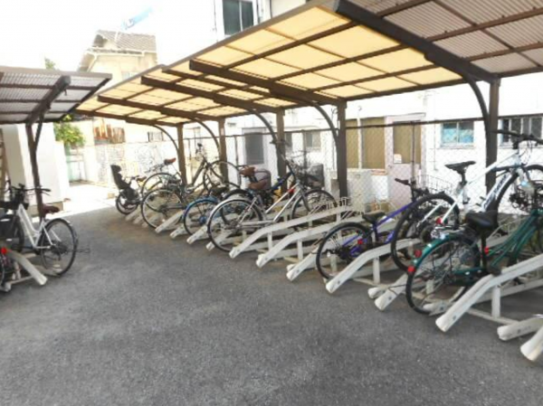 岡山市北区幸町、マンションの駐車場画像です