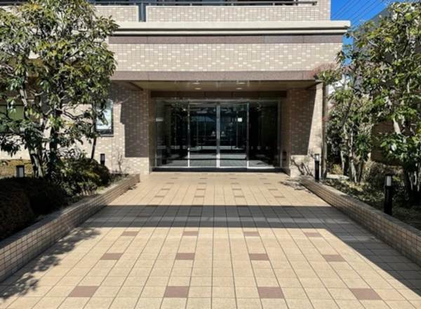 岡山市北区新屋敷町、マンションの外観画像です