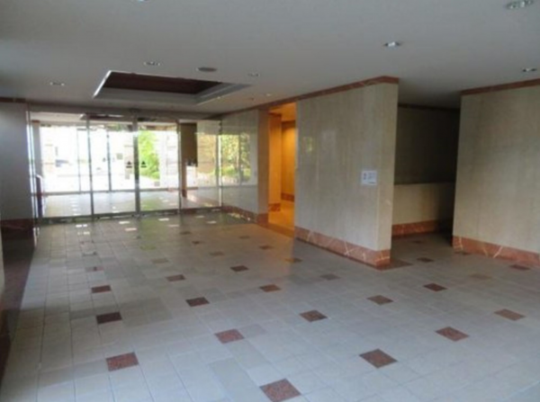 岡山市北区新屋敷町、マンションのエントランス画像です