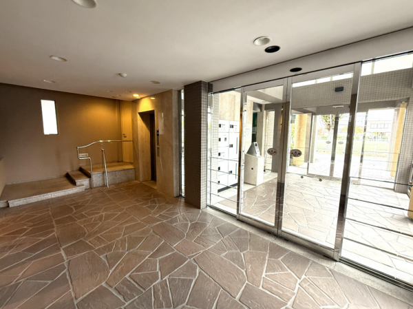 岡山市北区平田、マンションの画像です