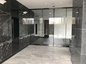 岡山市北区問屋町、マンションのエントランス画像です