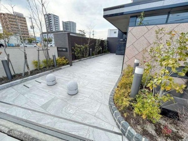 岡山市北区問屋町、マンションのエントランス画像です
