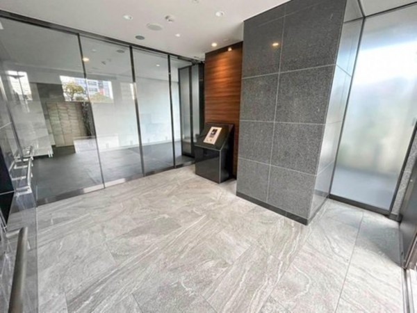 岡山市北区問屋町、マンションのエントランス画像です