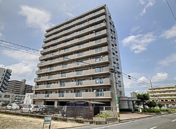 岡山市北区東古松、マンションの外観画像です