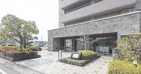岡山市北区上中野、マンションの画像です