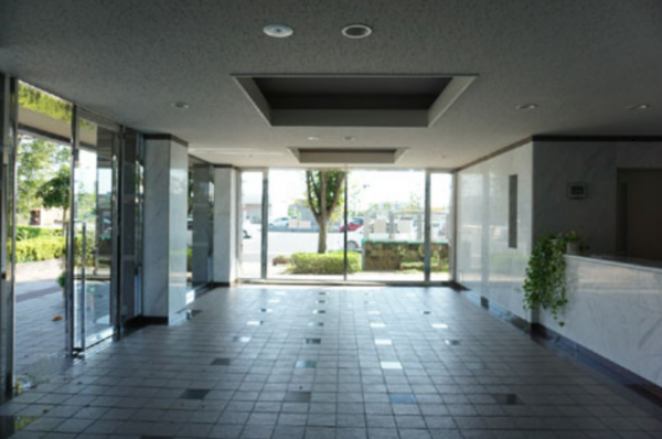 岡山市北区上中野、マンションの画像です