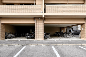 岡山市北区厚生町、マンションの駐車場画像です