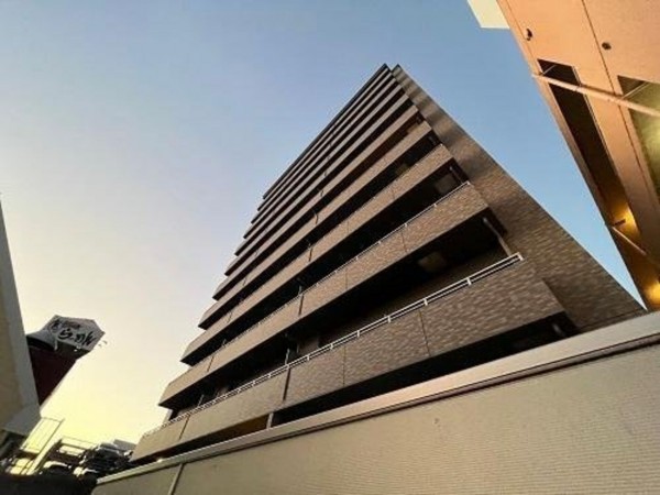 岡山市北区野田、マンションの外観画像です
