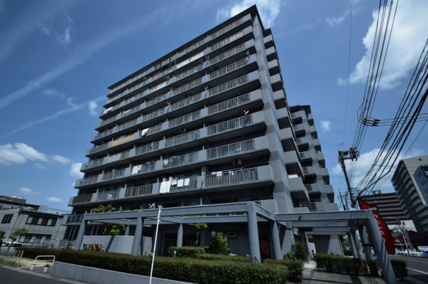 岡山市北区野田、マンションの外観画像です