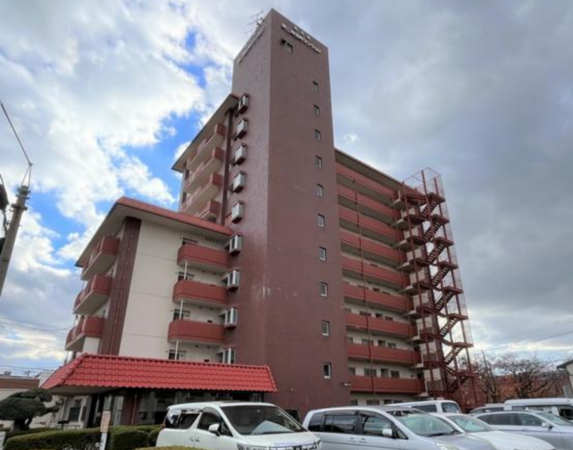 岡山市北区厚生町、マンションの外観画像です