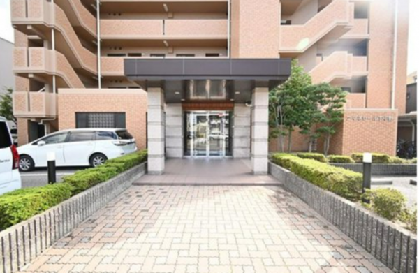 岡山市北区下中野、マンションの画像です