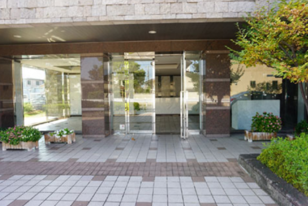 岡山市北区上中野、マンションの画像です