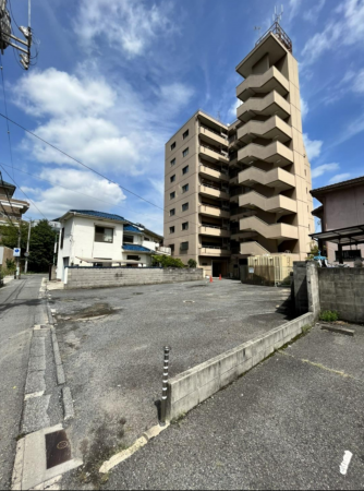 岡山市北区東古松、マンションの外観画像です