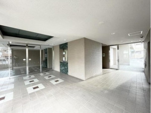 岡山市北区津高、マンションのエントランス画像です