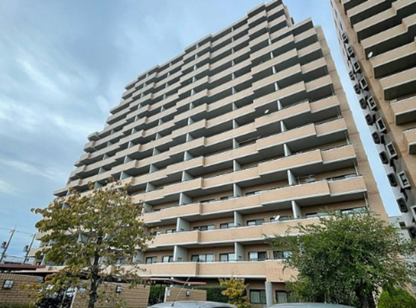 岡山市北区西古松西町、マンションの外観画像です