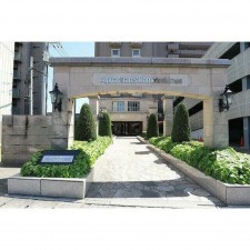 岡山市北区西古松、マンションの画像です