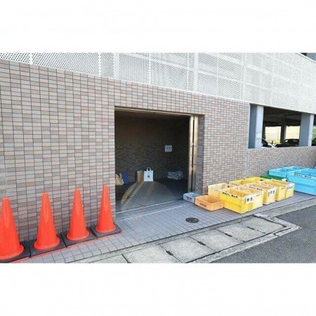 岡山市北区西古松、マンションの画像です